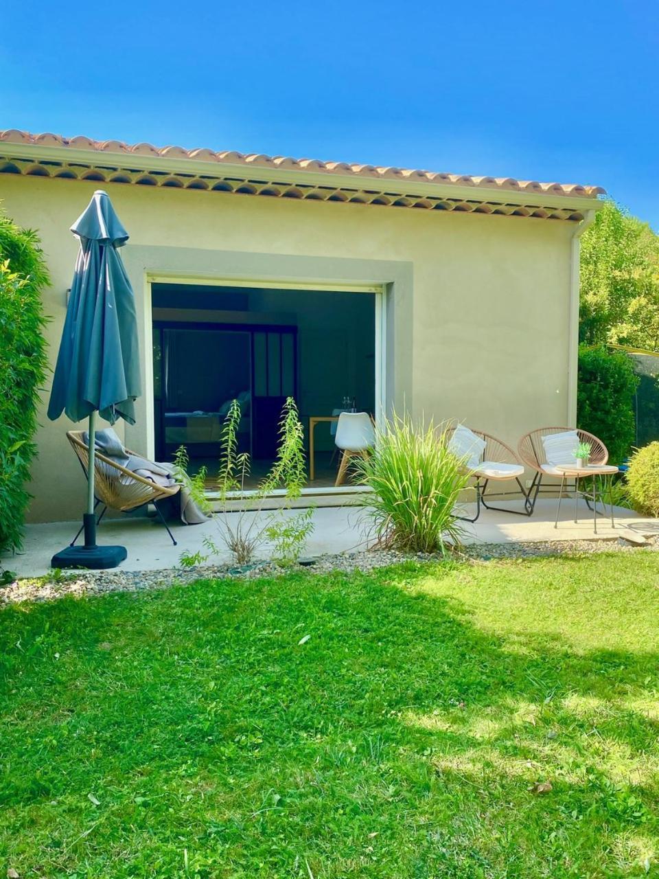 Appartement Neuf Et Au Calme Proche Avignon Althen-des-Paluds Eksteriør bilde