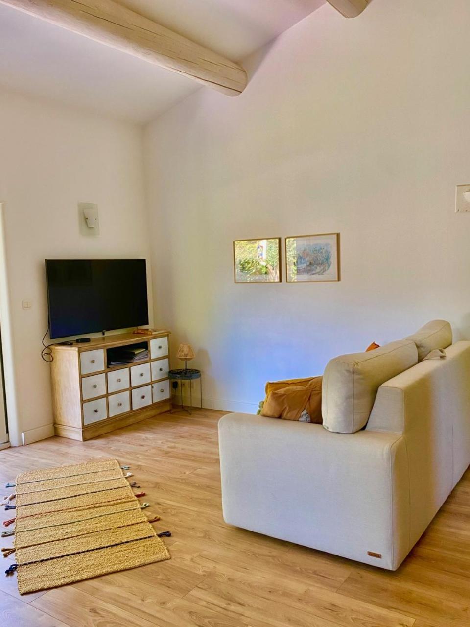 Appartement Neuf Et Au Calme Proche Avignon Althen-des-Paluds Eksteriør bilde