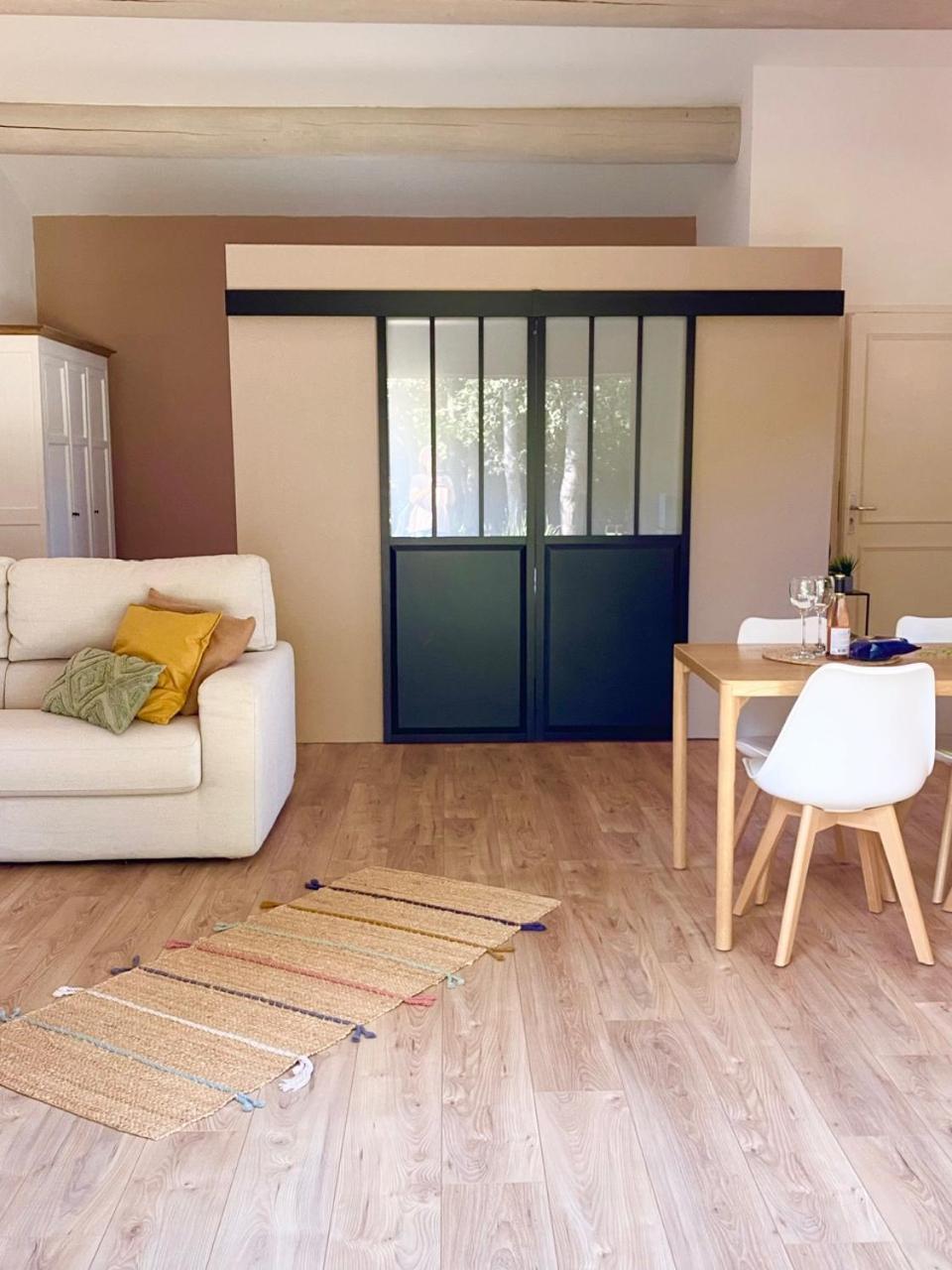 Appartement Neuf Et Au Calme Proche Avignon Althen-des-Paluds Eksteriør bilde