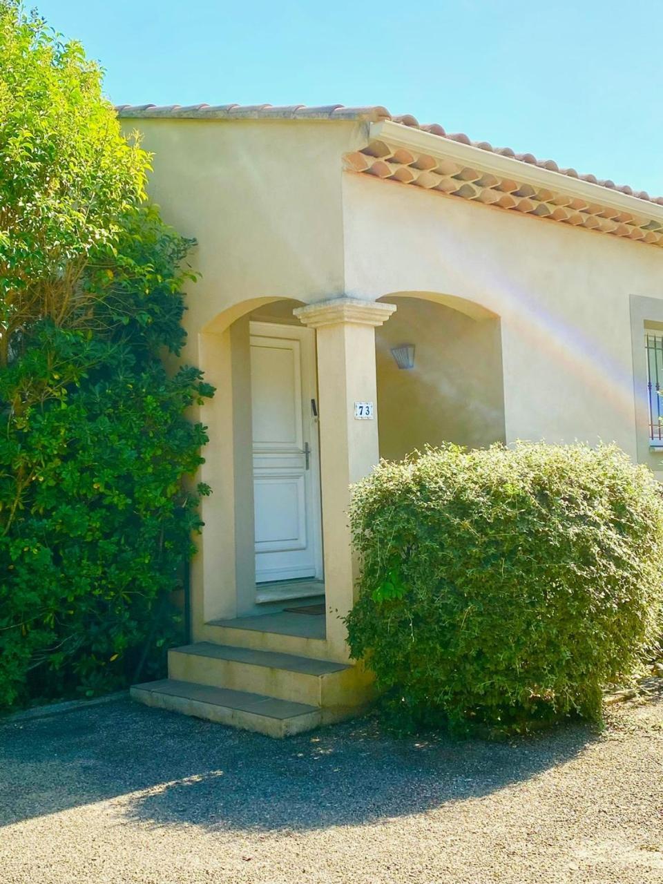 Appartement Neuf Et Au Calme Proche Avignon Althen-des-Paluds Eksteriør bilde